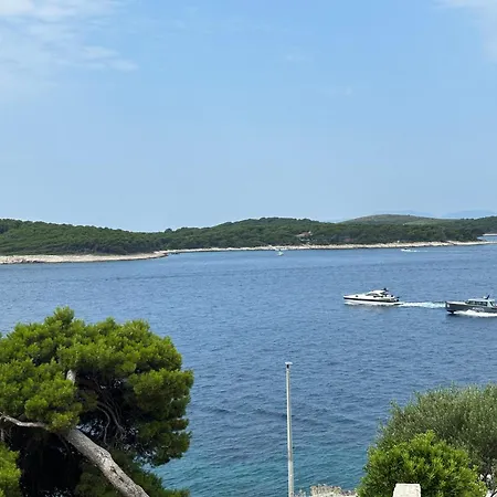 Porthos * Hvar Town