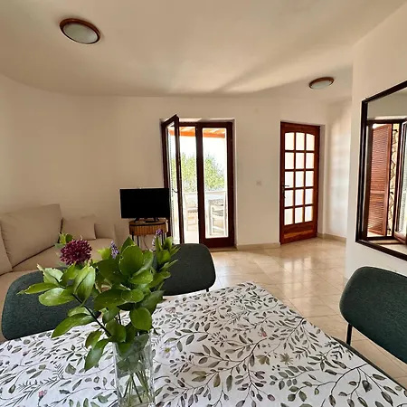 Porthos Apartament *