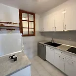 Porthos Apartment *