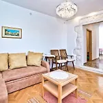 Apartment Porthos *
