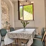 Apartment Porthos