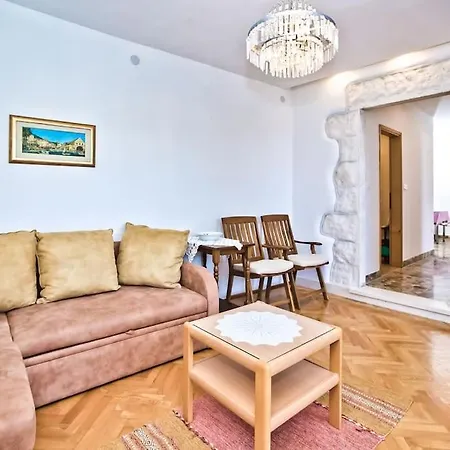 Apartment Porthos *