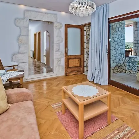 Apartment Porthos