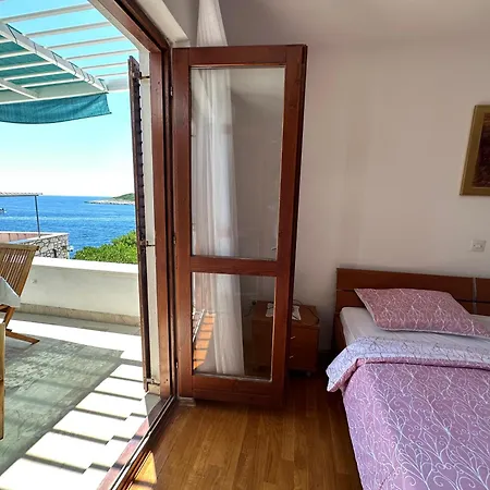 Apartment Porthos Hvar Town